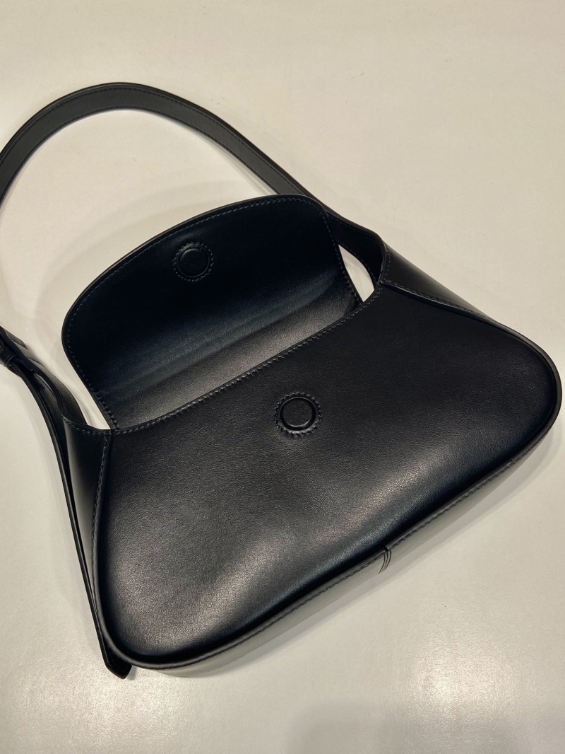 Pra*a hobo bags